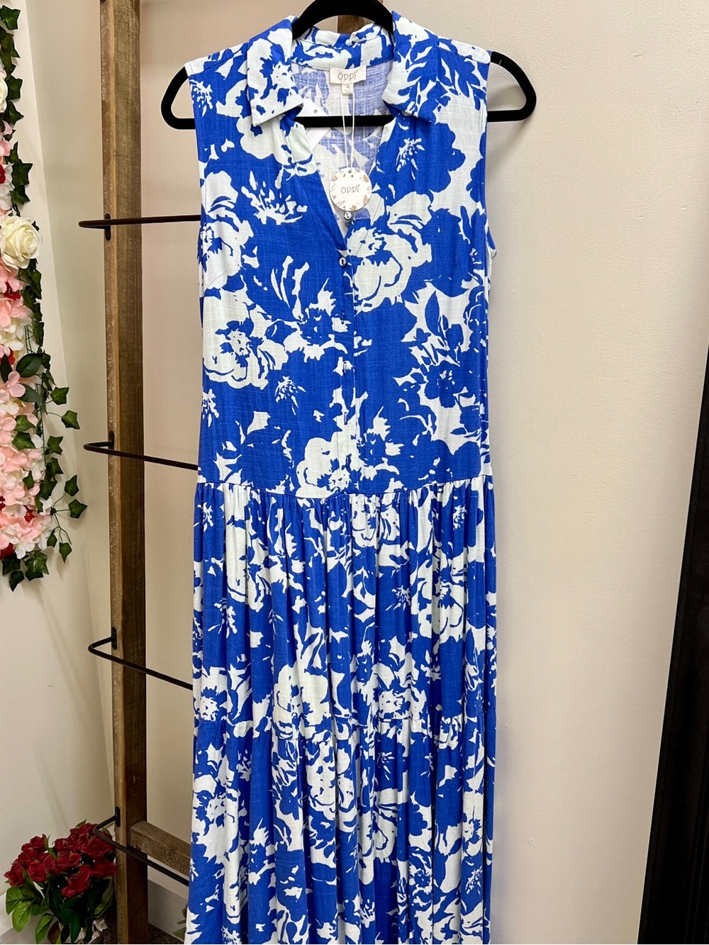 Sleeveless Blue & White Floral Collared Maxi Dress by OOPP